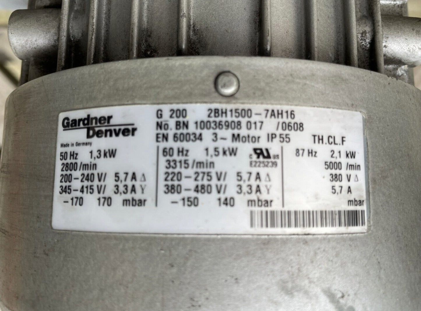 Gardner Denver Vacuum Pump 50 Hz 1.3 kW 2800/min 185-225 V 6.9 A 320-390 V 4.0 A