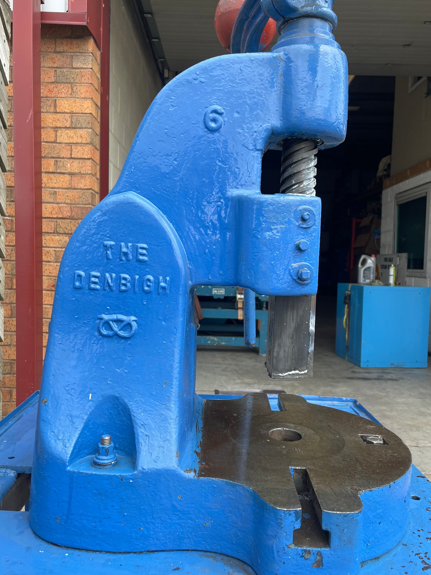 No 6 DB Deep Bed THE DENBIGH Fly Press - Twin Weights On Table - GREAT CONDITION