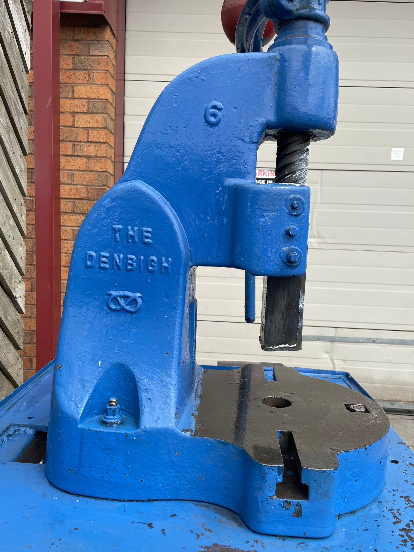 No 6 DB Deep Bed THE DENBIGH Fly Press - Twin Weights On Table - GREAT CONDITION