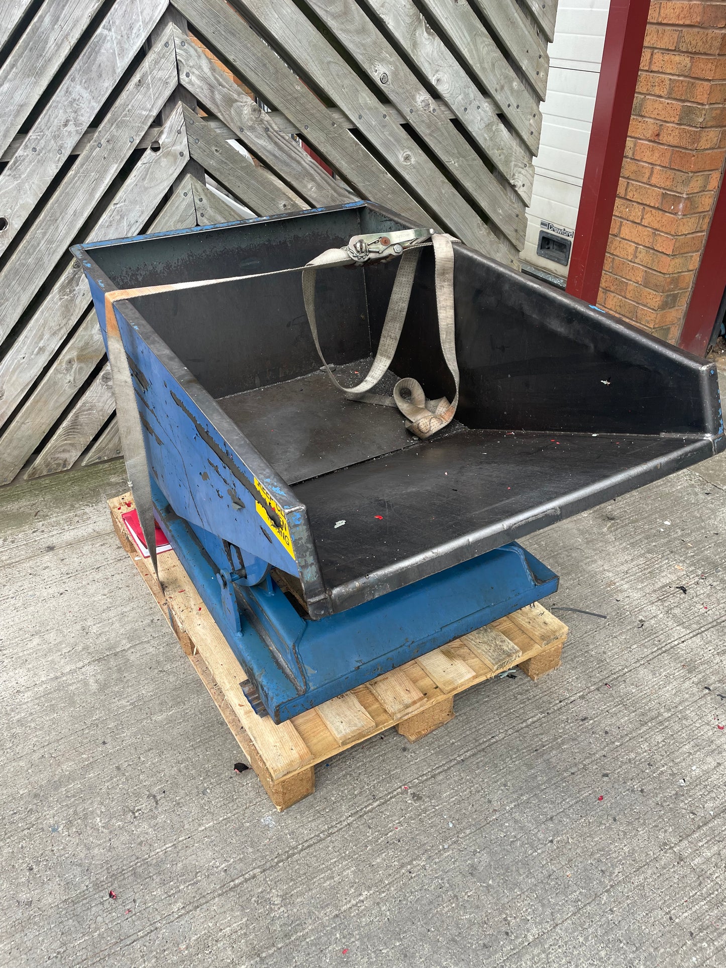 Tipping Swarf Bin for CNC lathe or Machining Centre - Forklift Tipping Skip