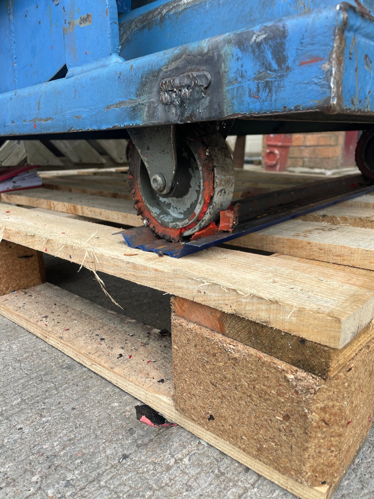 Tipping Swarf Bin for CNC lathe or Machining Centre - Forklift Tipping Skip