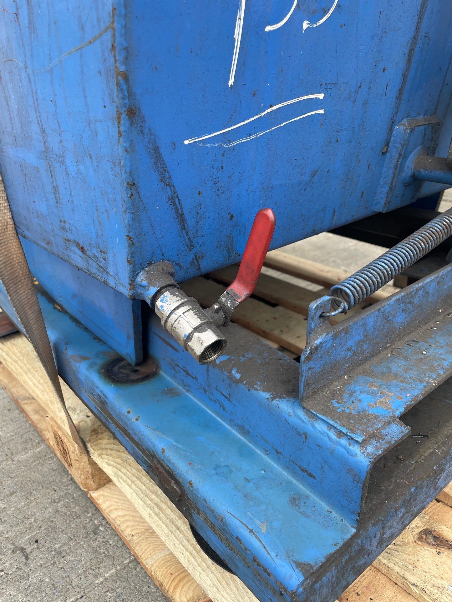 Tipping Swarf Bin for CNC lathe or Machining Centre - Forklift Tipping Skip
