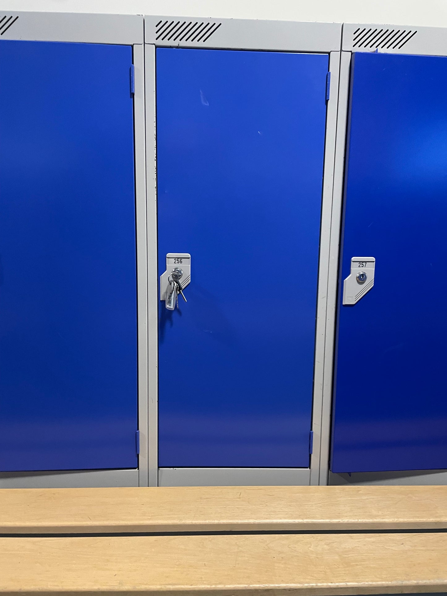3X single door Lockers includes bench - Steel Staff Locker Gym Changing Room