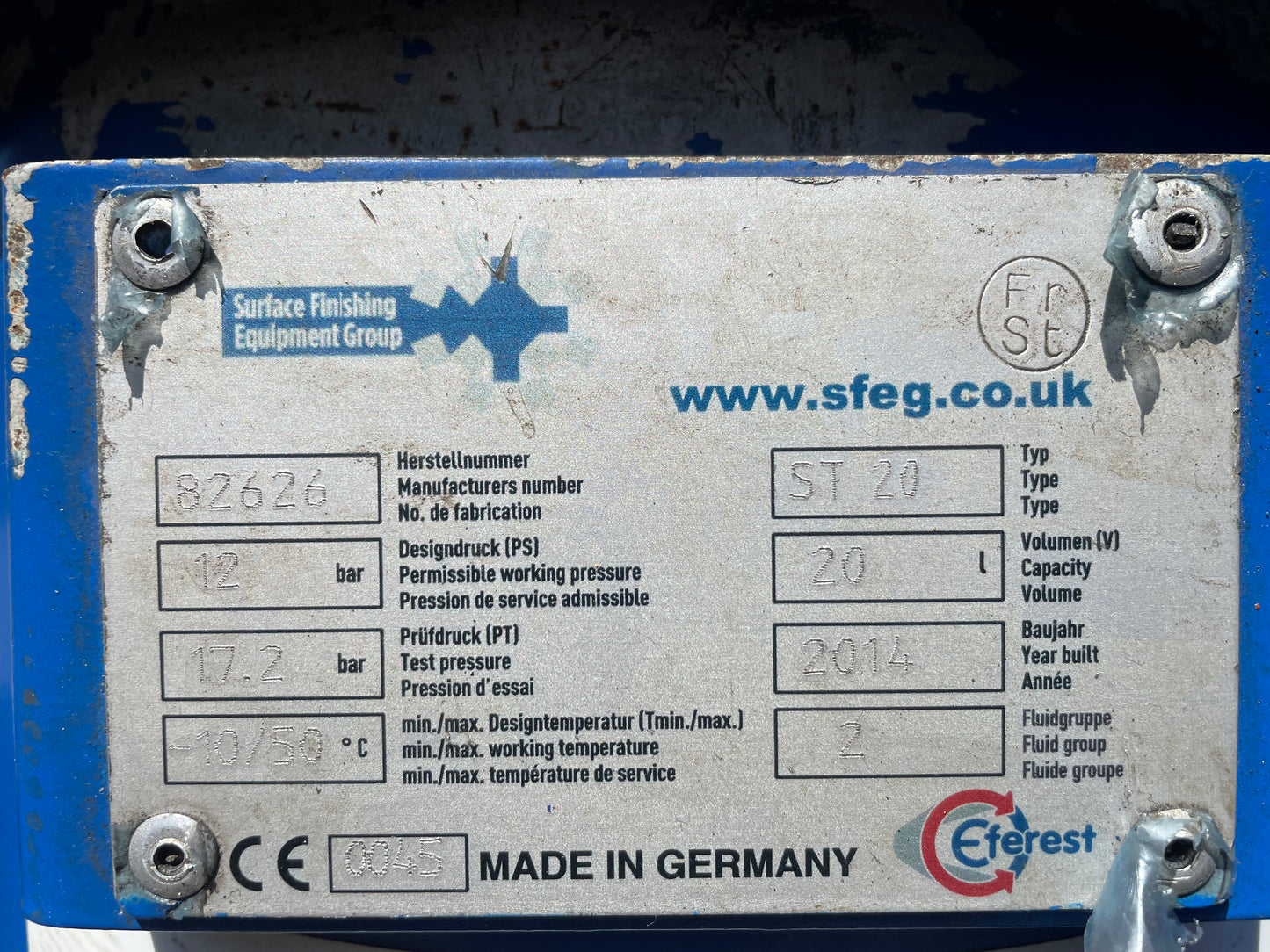 HOGG LARGE PRESSURE CABINET EXTRACTOR SHOT BLASTING BEAD BLAST SAND GRIT