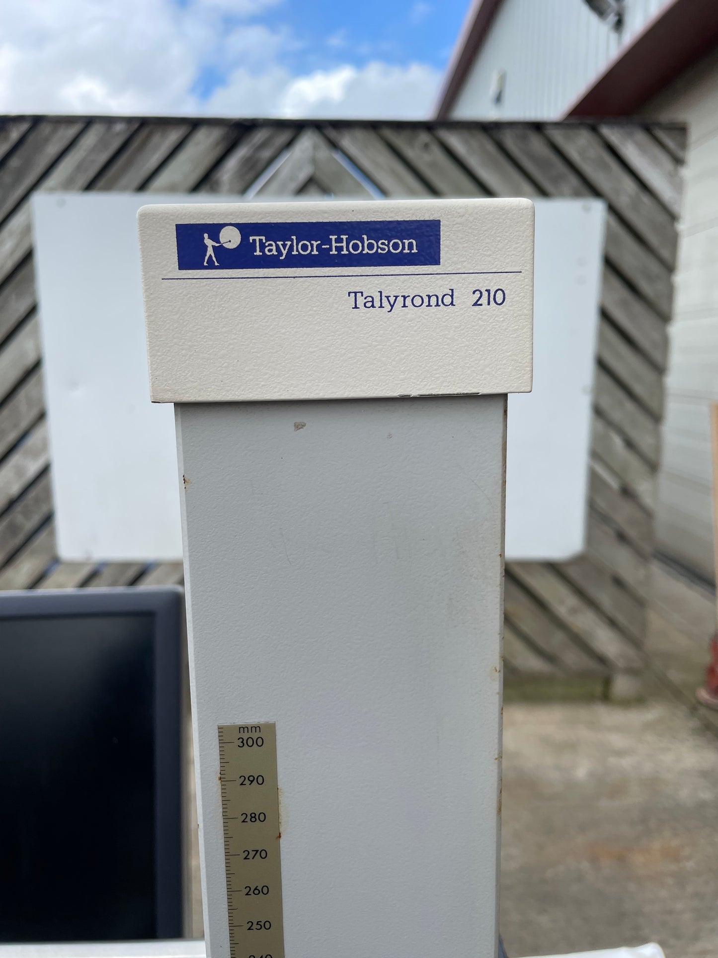 Taylor Hobson Talyrond - 210 Roundness  Measuring Machine