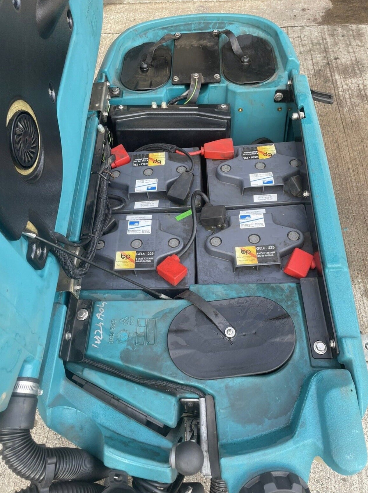 Tennant T5 Industrial Pedestrian Scrubber Dryer - 240 volt