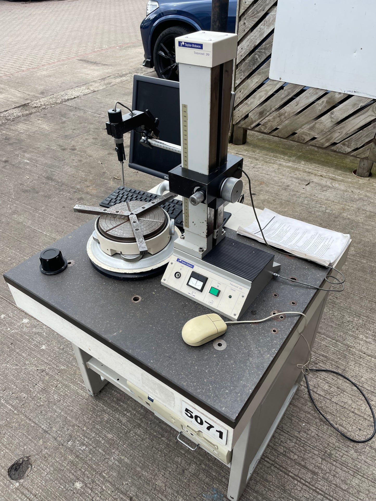 Taylor Hobson Talyrond - 210 Roundness  Measuring Machine