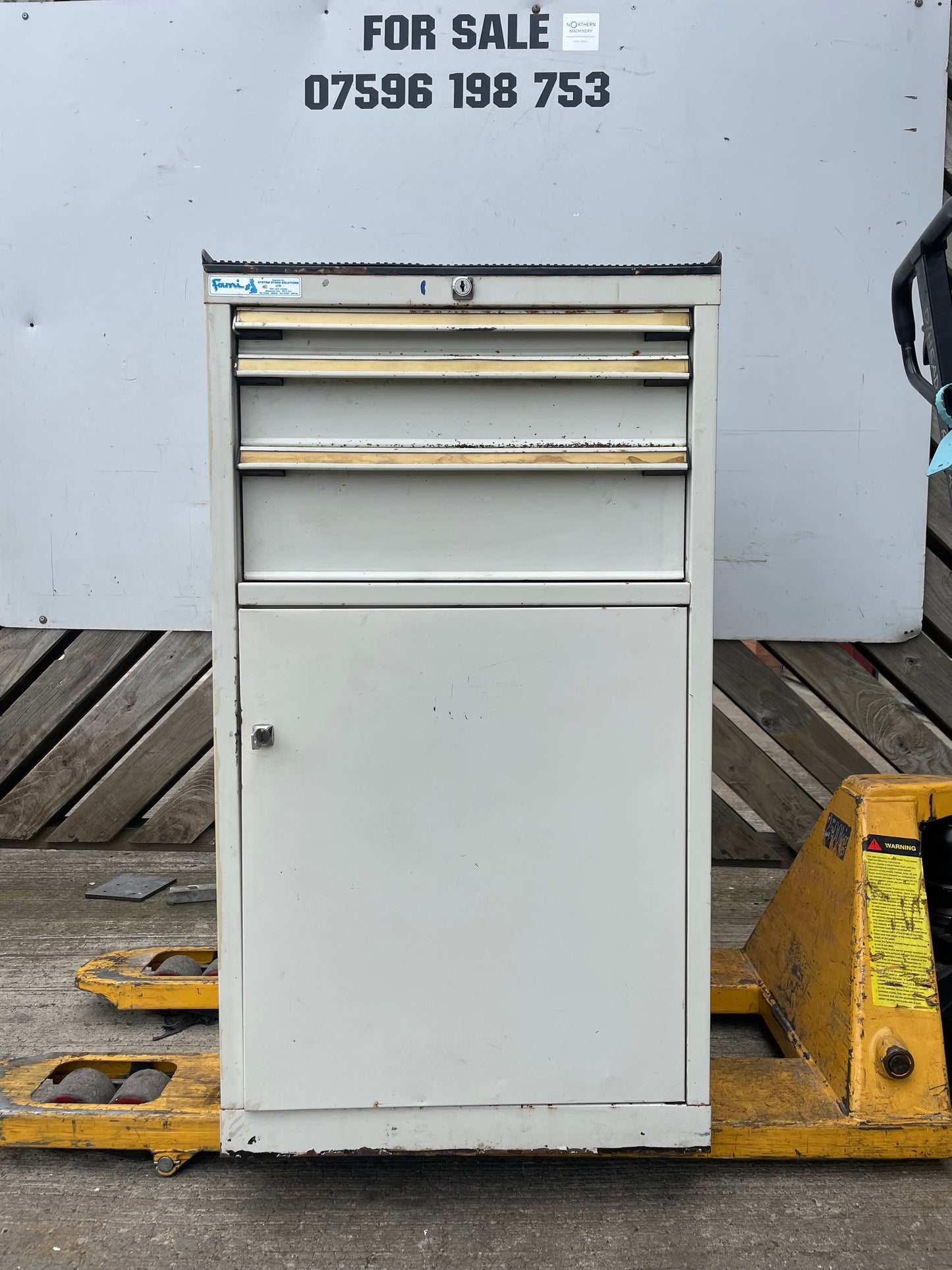 INDUSTRIAL TOOLING CABINET DRAWERS CNC ENGINEERING POLSTORE BOTT VIDMAR LISTA