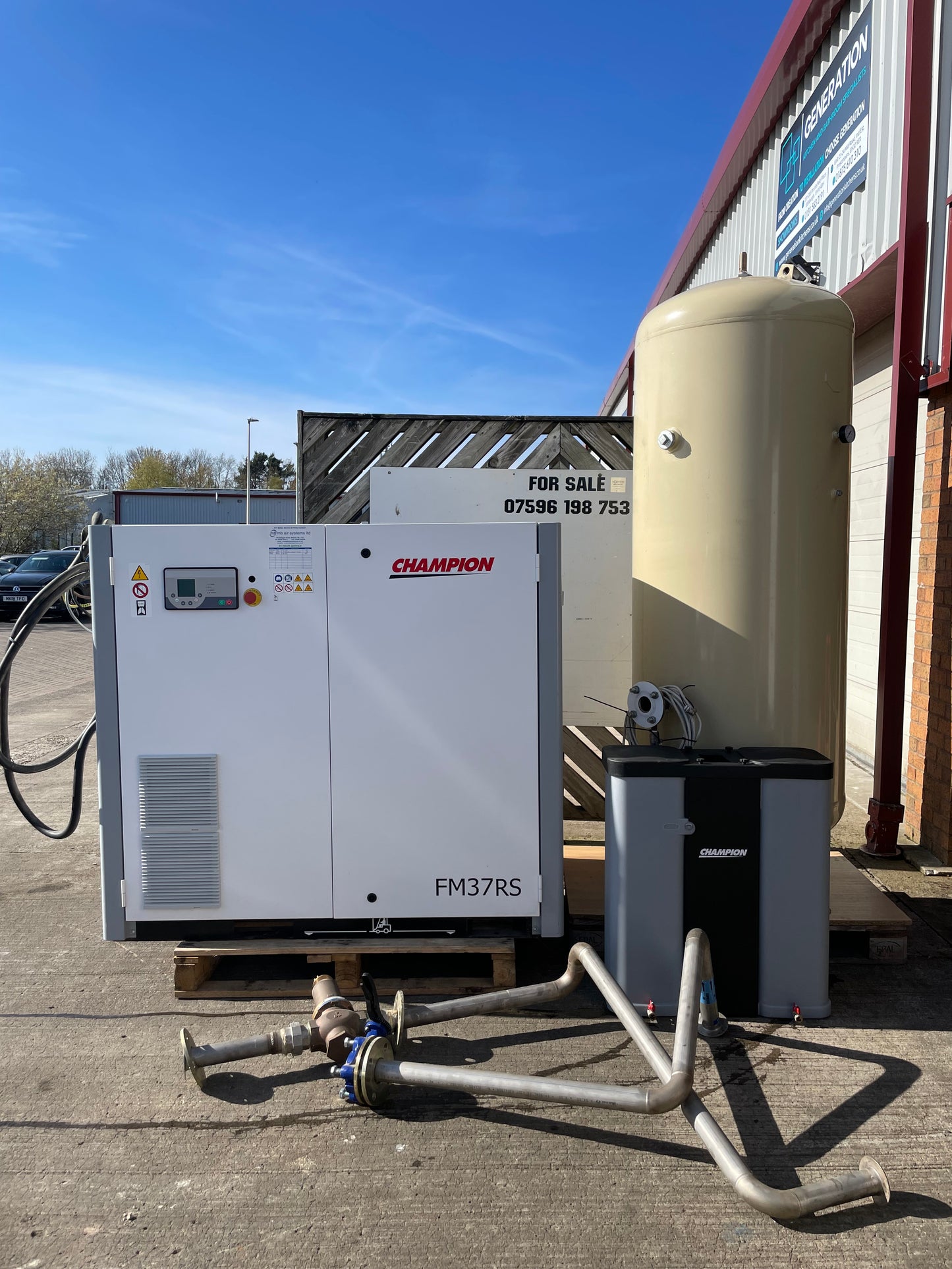 Champion  FM37RS Invertor Screw Compressor 800 hours  + 1000L tank + Water Trap