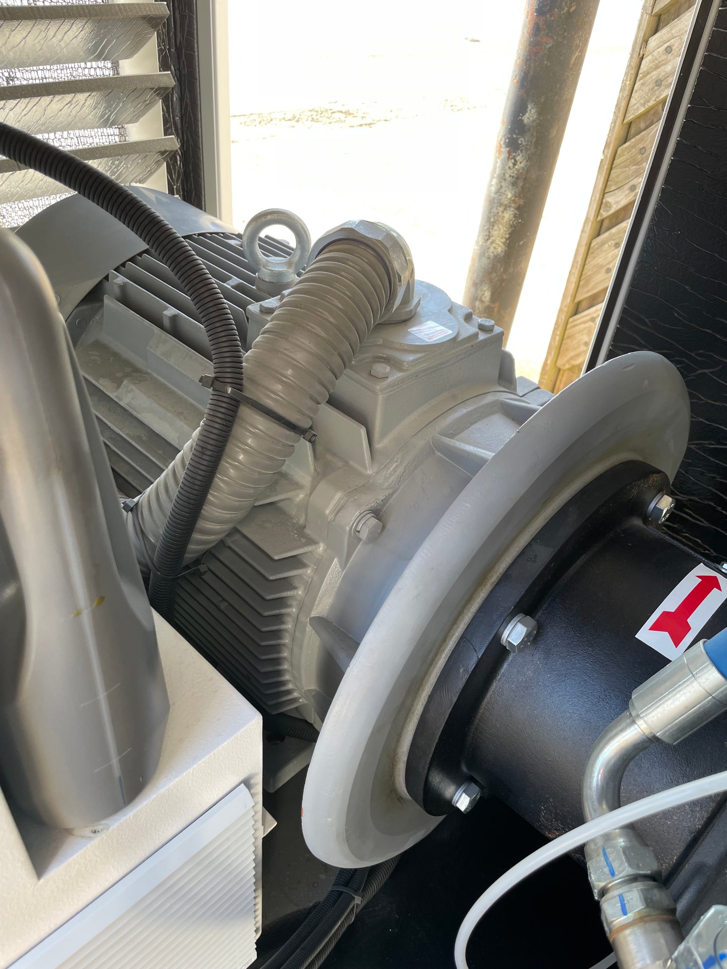 Champion  FM37RS Invertor Screw Compressor 800 hours  + 1000L tank + Water Trap