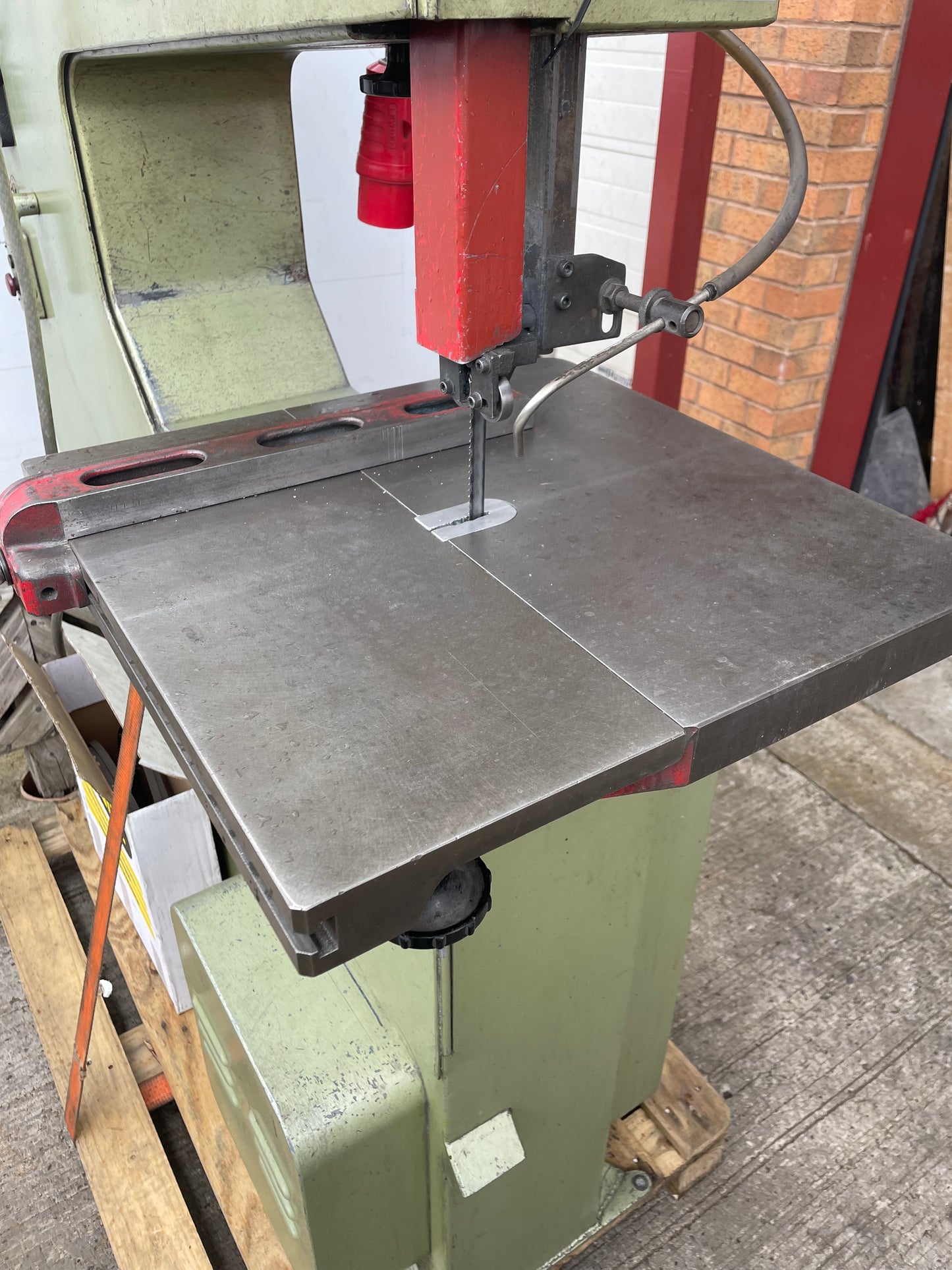 Startrite 24-V-10 Vertical Bandsaw