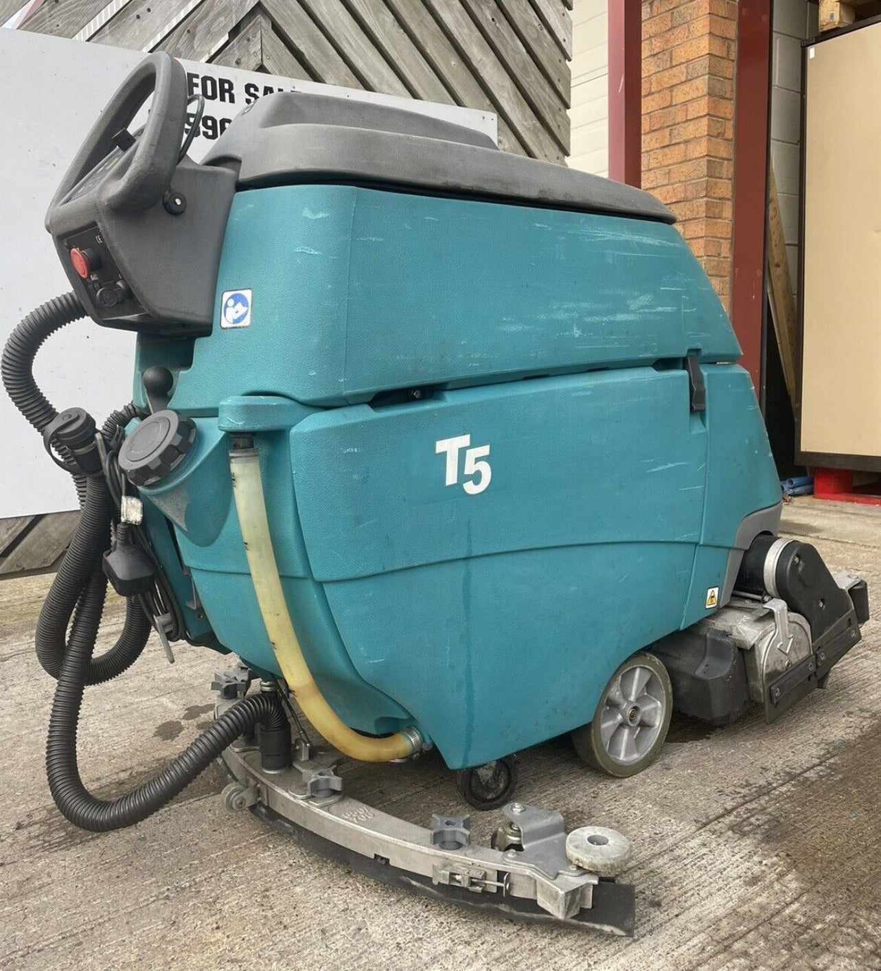 Tennant T5 Industrial Pedestrian Scrubber Dryer - 240 volt