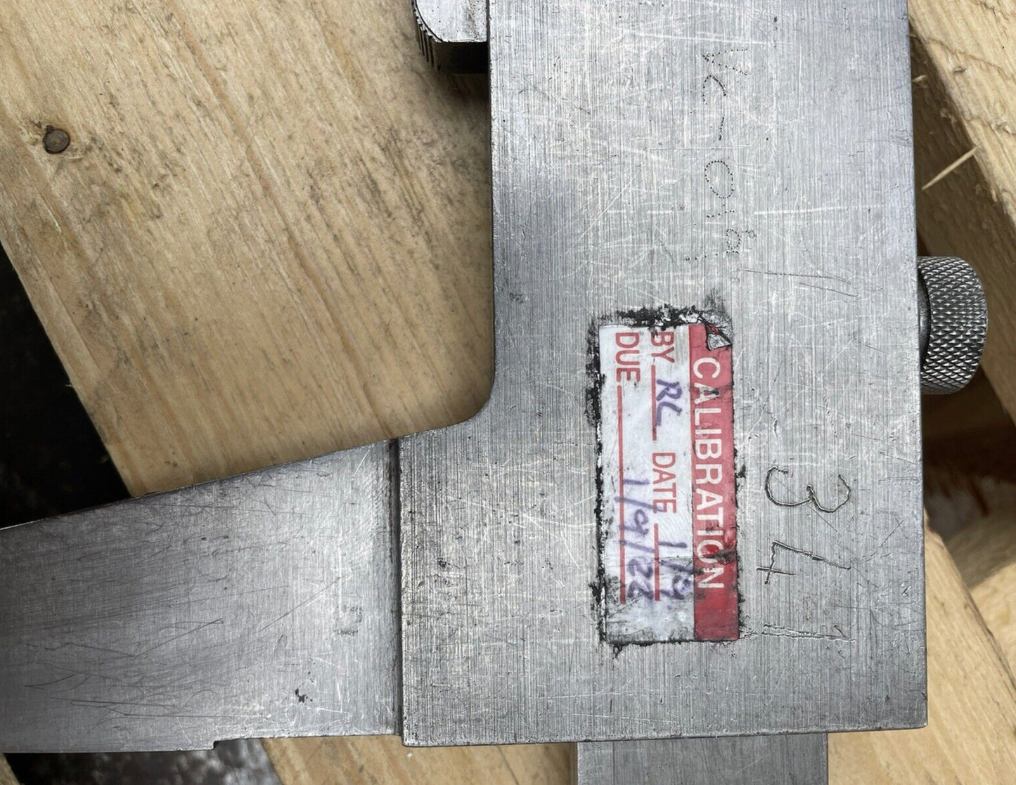 Mitutoyo 1050mm Vernier Calliper 40” (lot9)