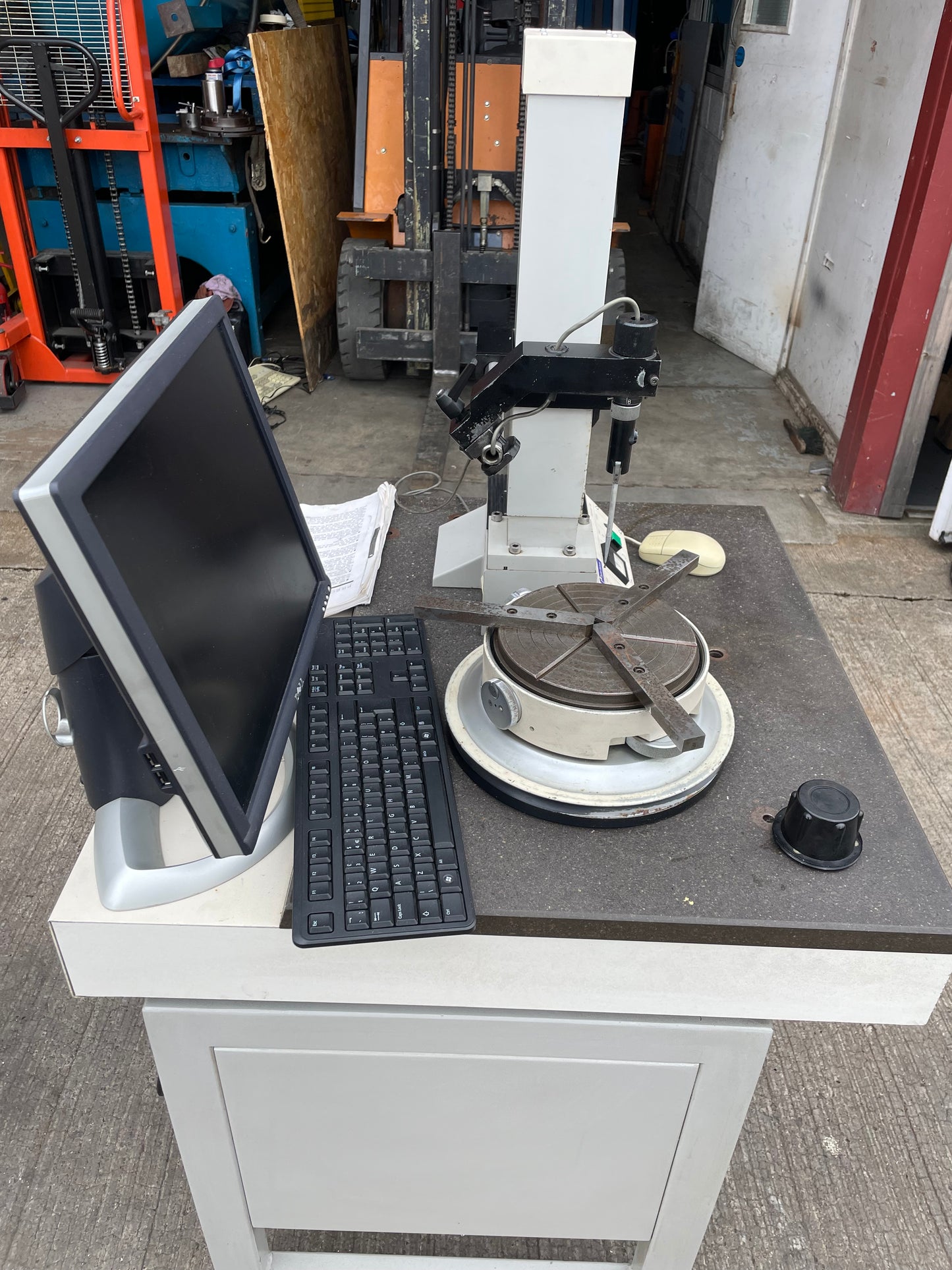 Taylor Hobson Talyrond - 210 Roundness  Measuring Machine