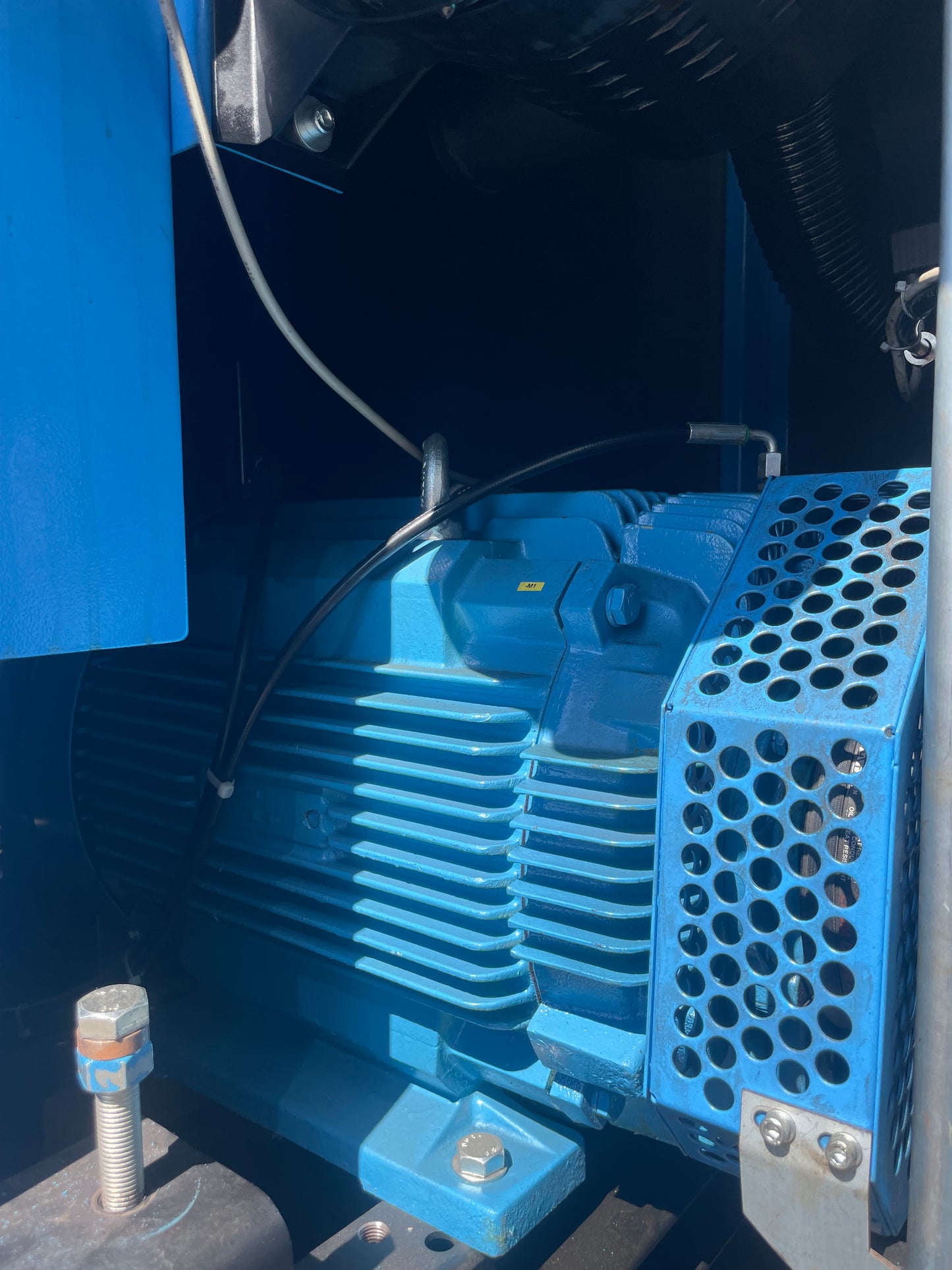 BOGE S 40 -3 SCREW COMPRESSOR 5825 HOURS - 8 BAR - 188CFM - GRIT BLASTING