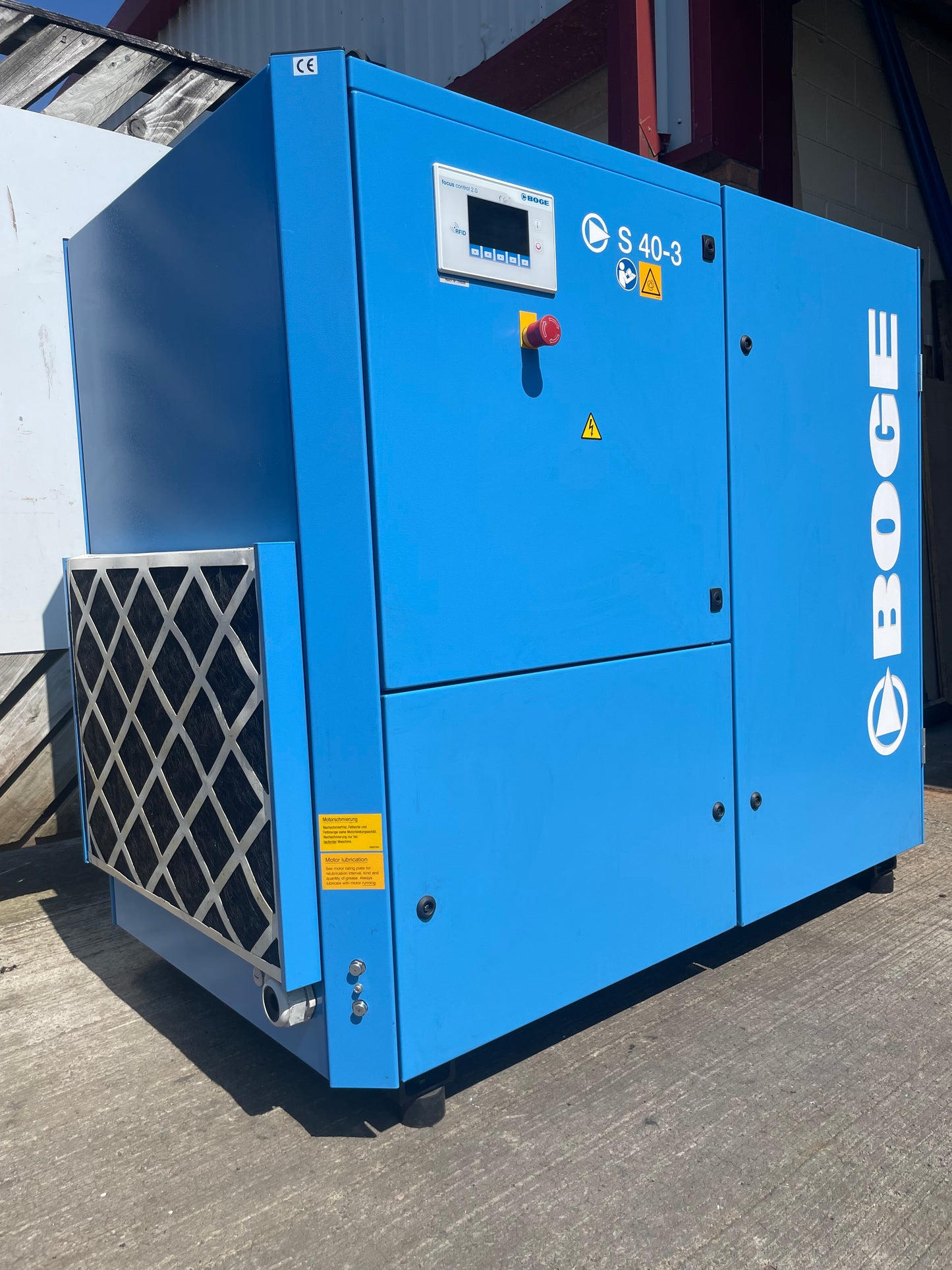 BOGE S 40 -3 SCREW COMPRESSOR 5825 HOURS - 8 BAR - 188CFM - GRIT BLASTING