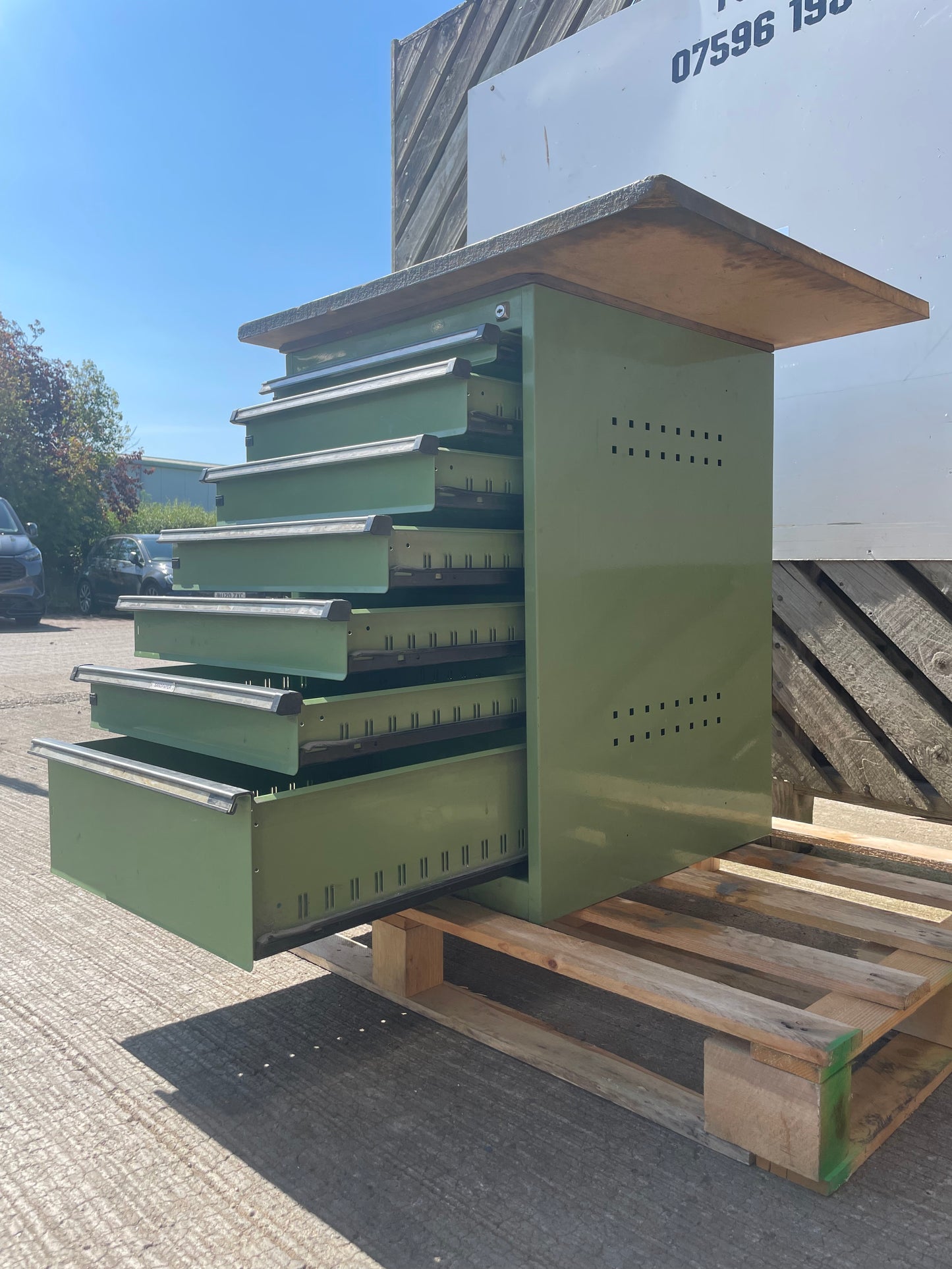 7 DRAWER TOOL CABINET - ENGINEERING INDUSTRIAL TOOLING CABINET - DEXION BOT ?
