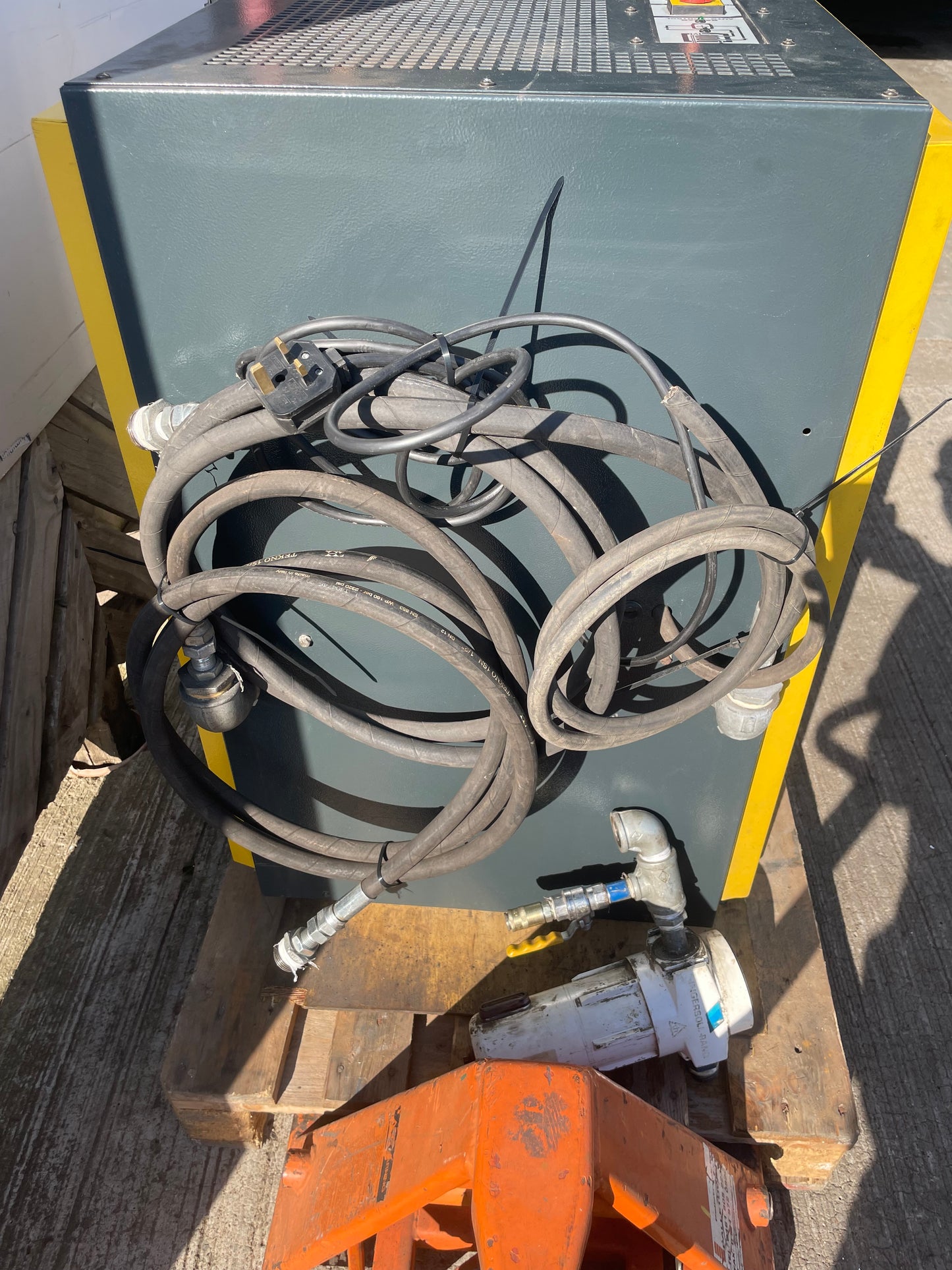 HPC TC 36 Compressed Air Refrigerated Dryer 240 Volt - 138CFM for Compress