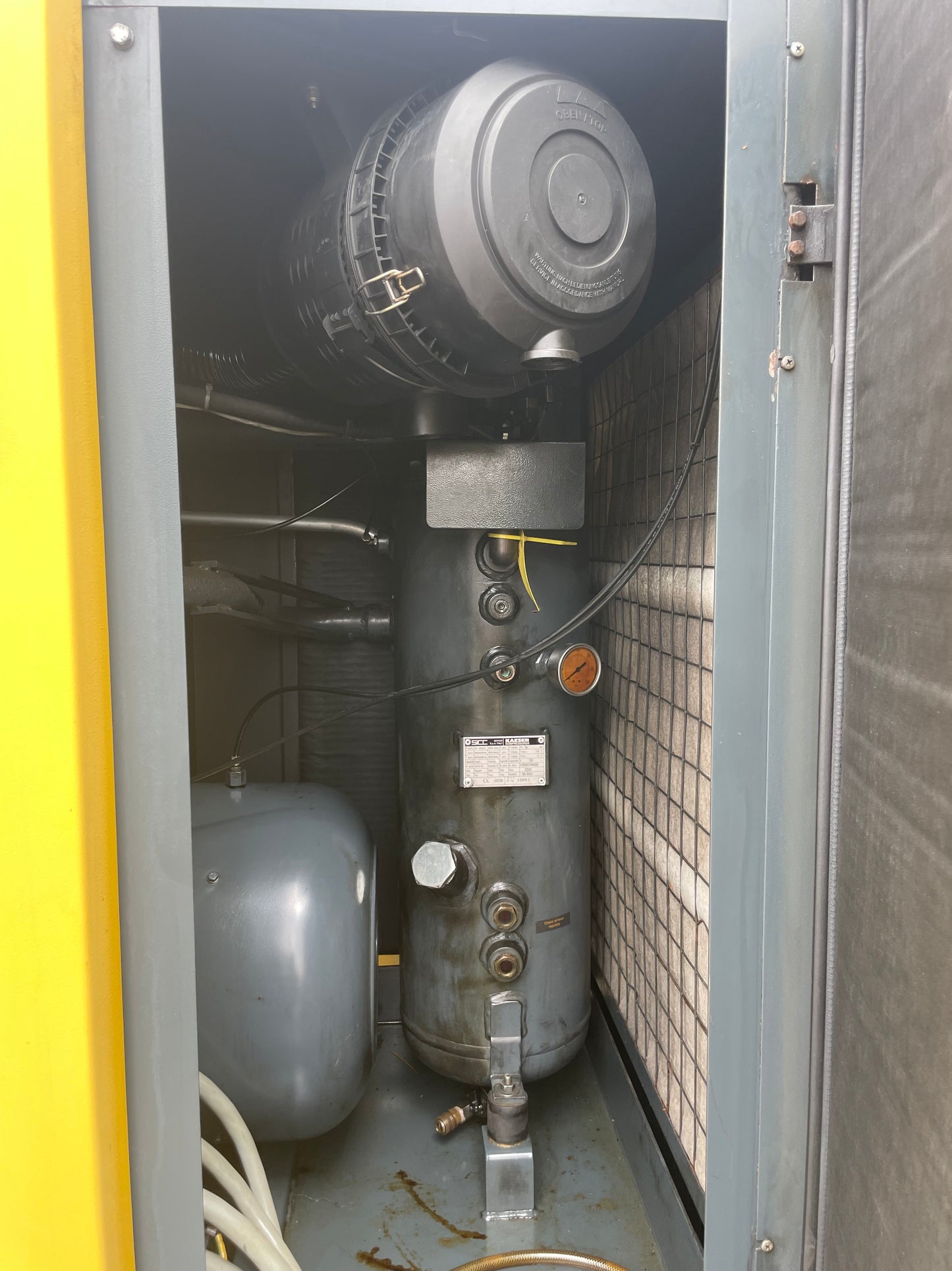 HPC Kaeser BS 61 Screw Compressor - 37 KW - 230 CFM & HPC TD 61 Air Drier -