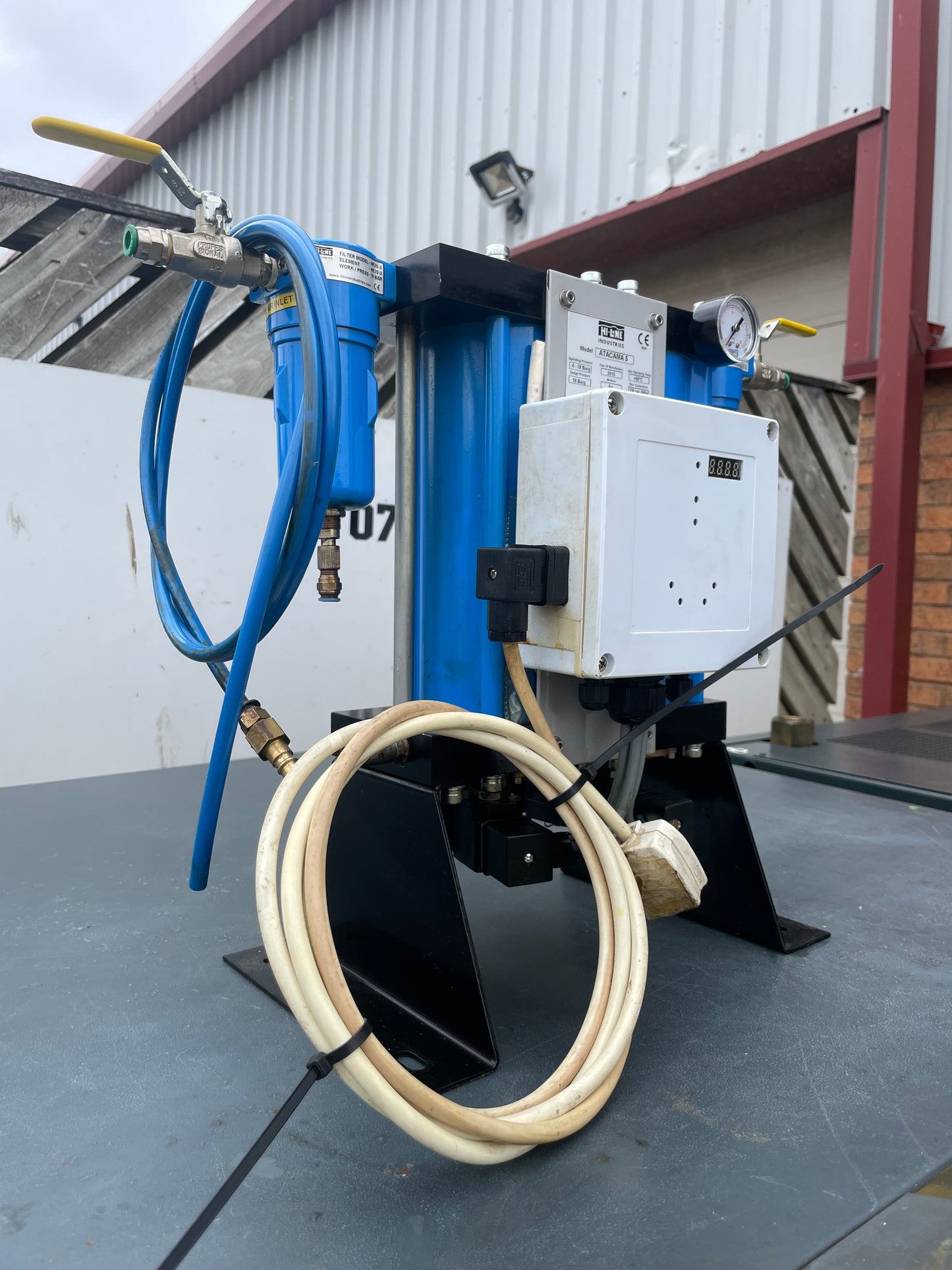 HI-LINE Atacama 5 - 5 cfm Desiccant, Adsorption Air Dryer
