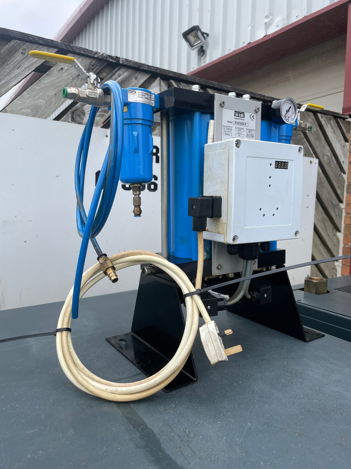 HI-LINE Atacama 5 - 5 cfm Desiccant, Adsorption Air Dryer