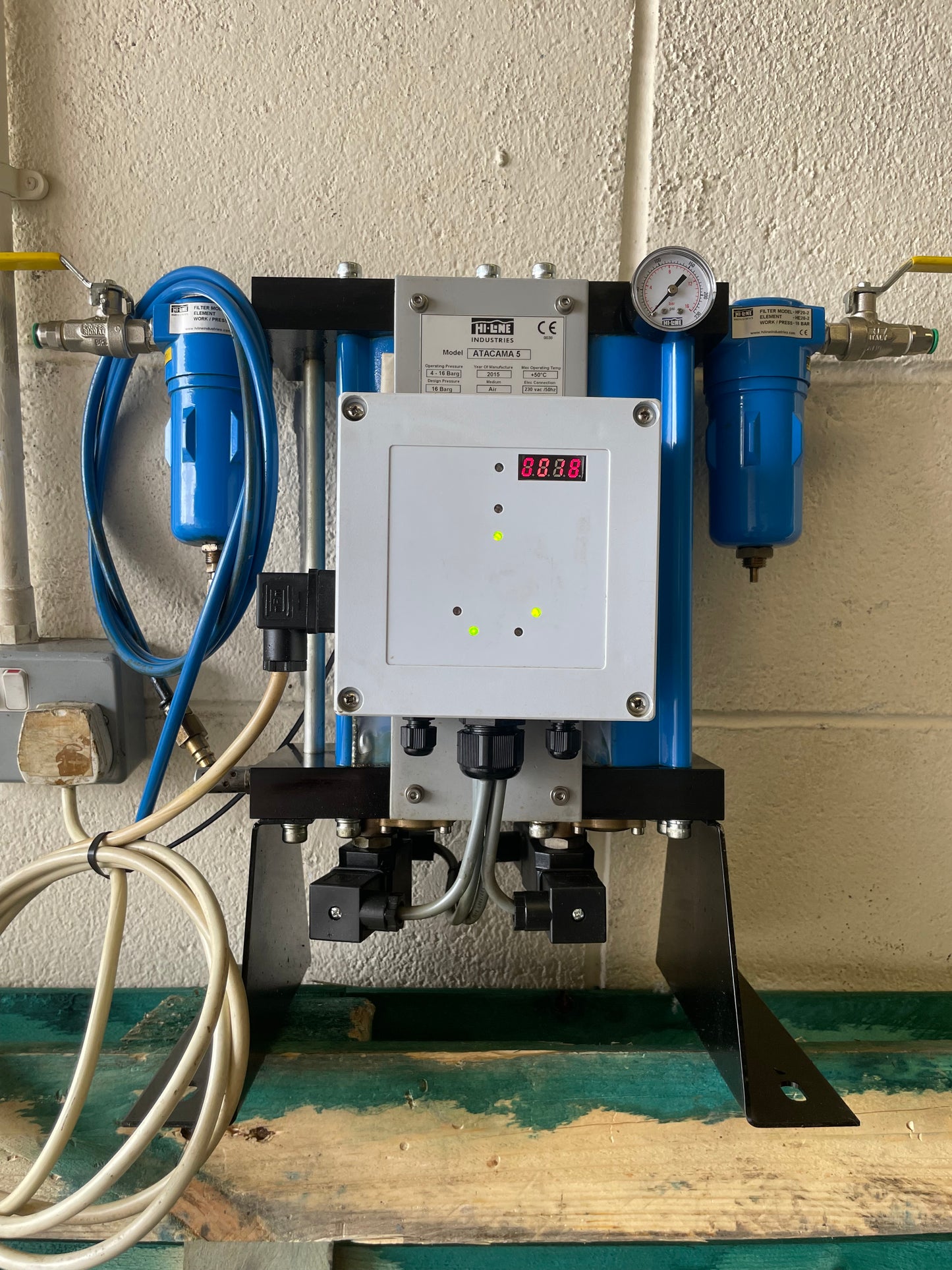 HI-LINE Atacama 5 - 5 cfm Desiccant, Adsorption Air Dryer