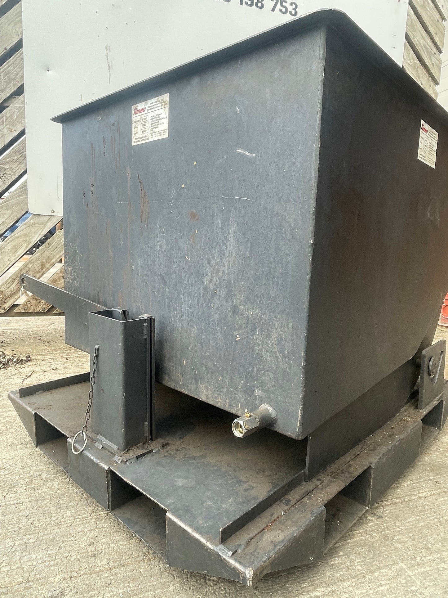 1 x Forklift Tipping Skip, Tipping Skip, Scrap Skip, Waste Skip, Recycling Skip