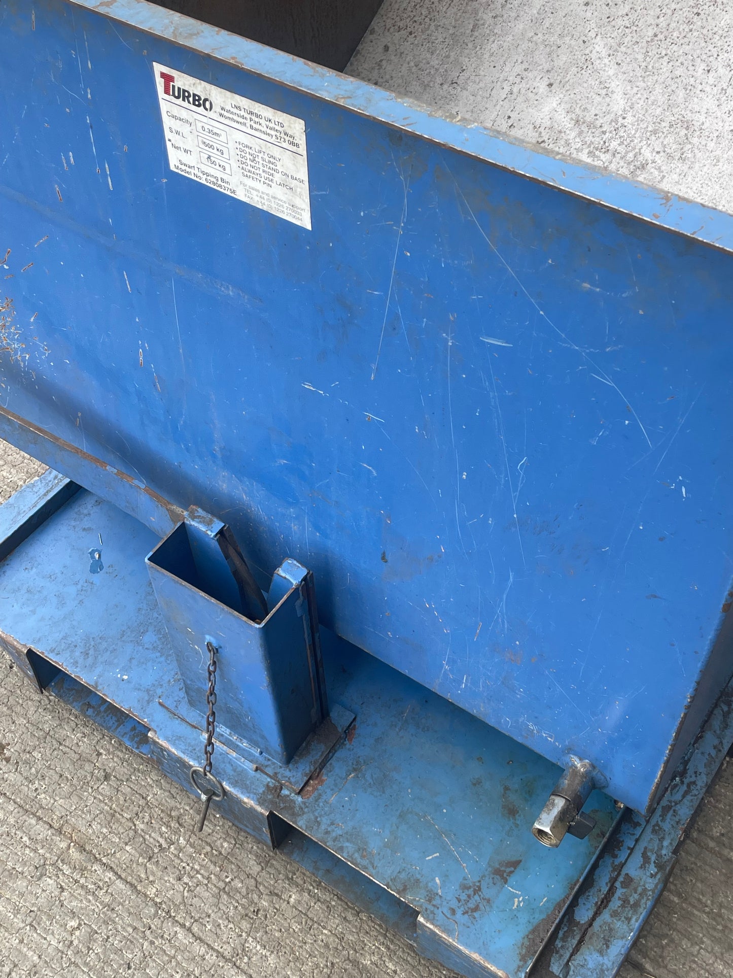 1 x Turbo Forklift Tipping Skip waste Bin Recycling Skip on wheels 500 Kg